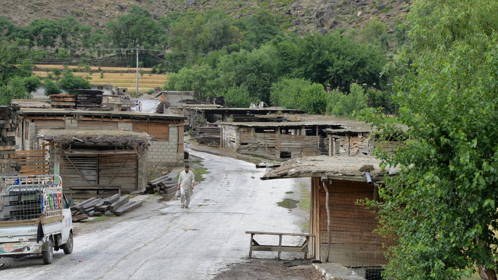 Afghan refugee truck crash kills 22 on return route