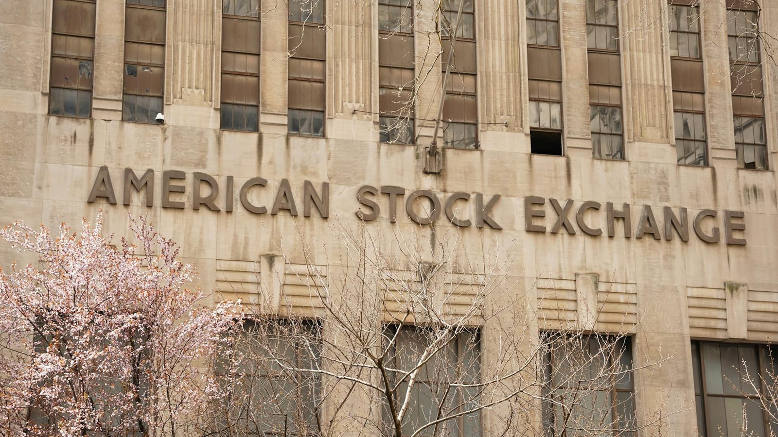 AI Bets Lift Wall Street Futures As Cisco Outlook Fuels Rally