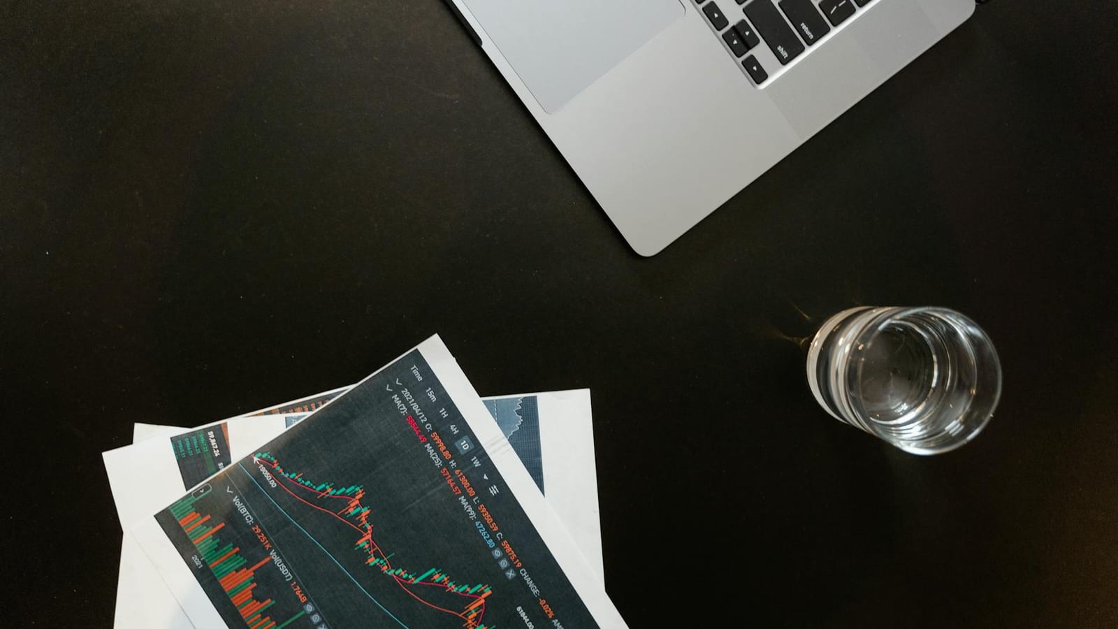 Analyst Names Three Stock Bets After Late Market Rout