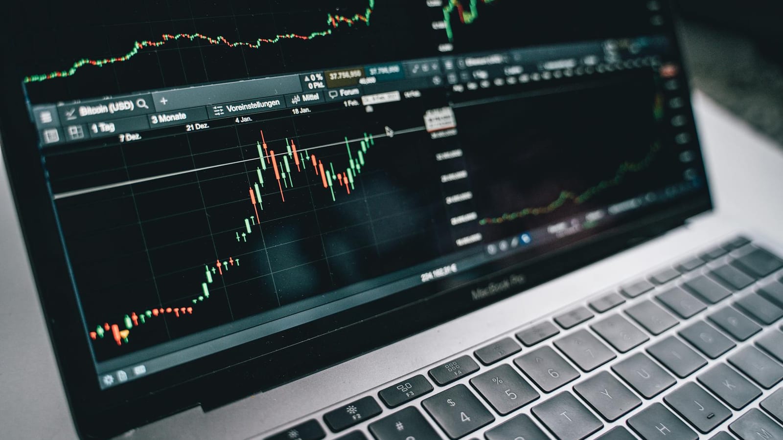 Bank Stocks Lift Sensex as Bagadia Sees More Upside