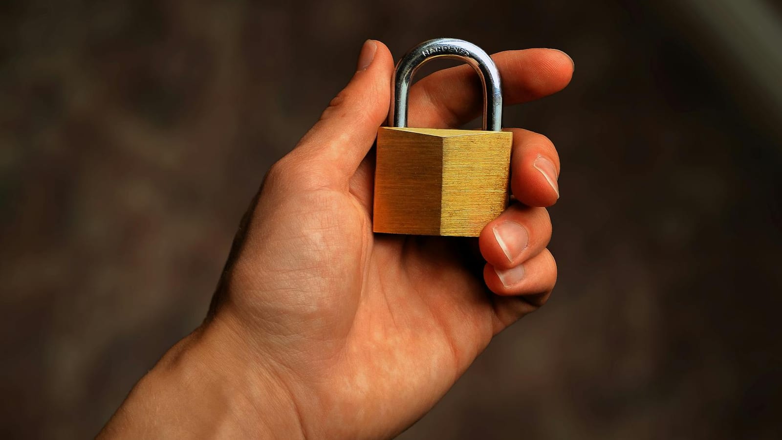 Binance uses AI tools to fight deepfake crypto scams