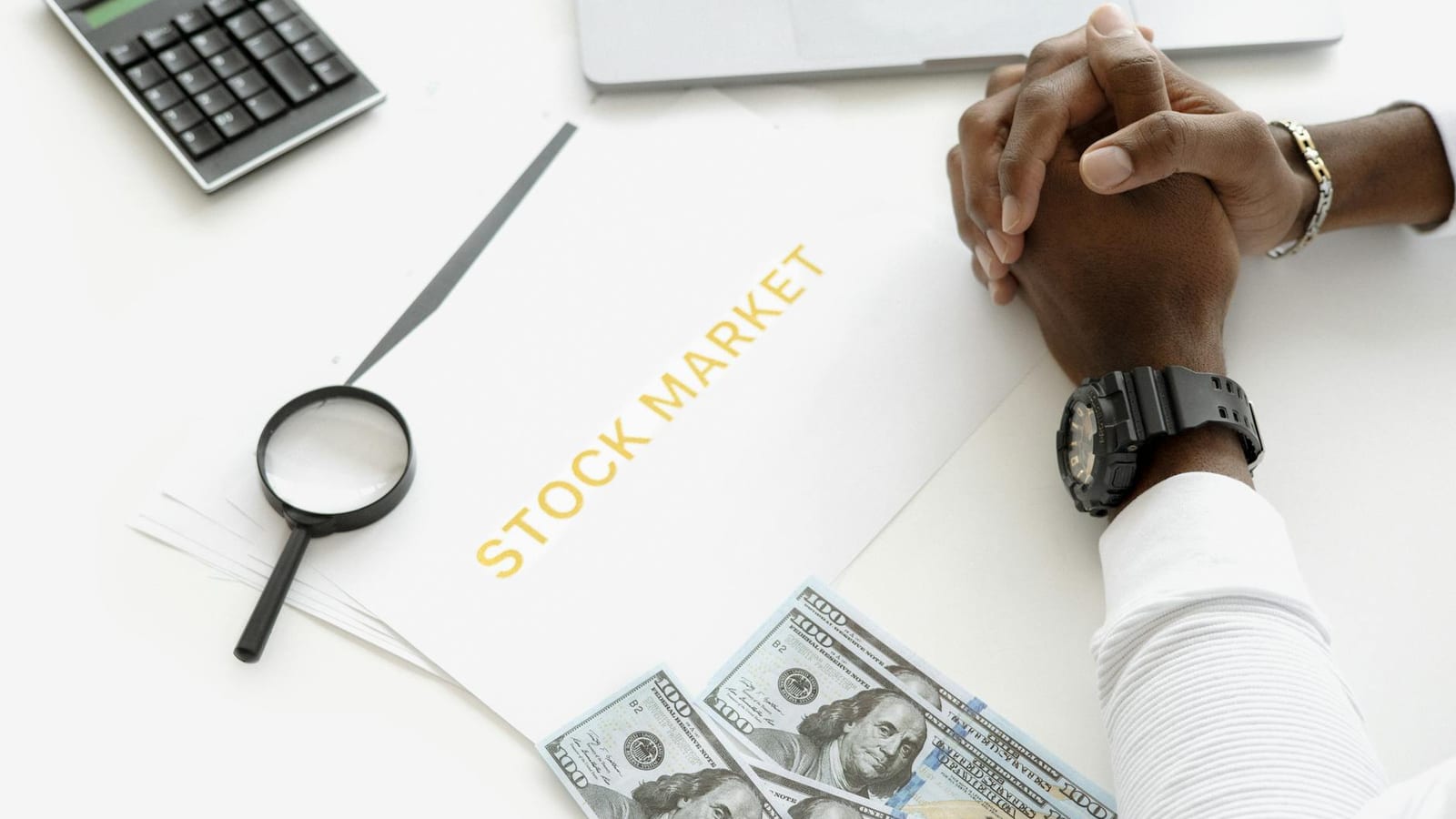 Canada Stocks Slip As Tech Weakens After Record Run