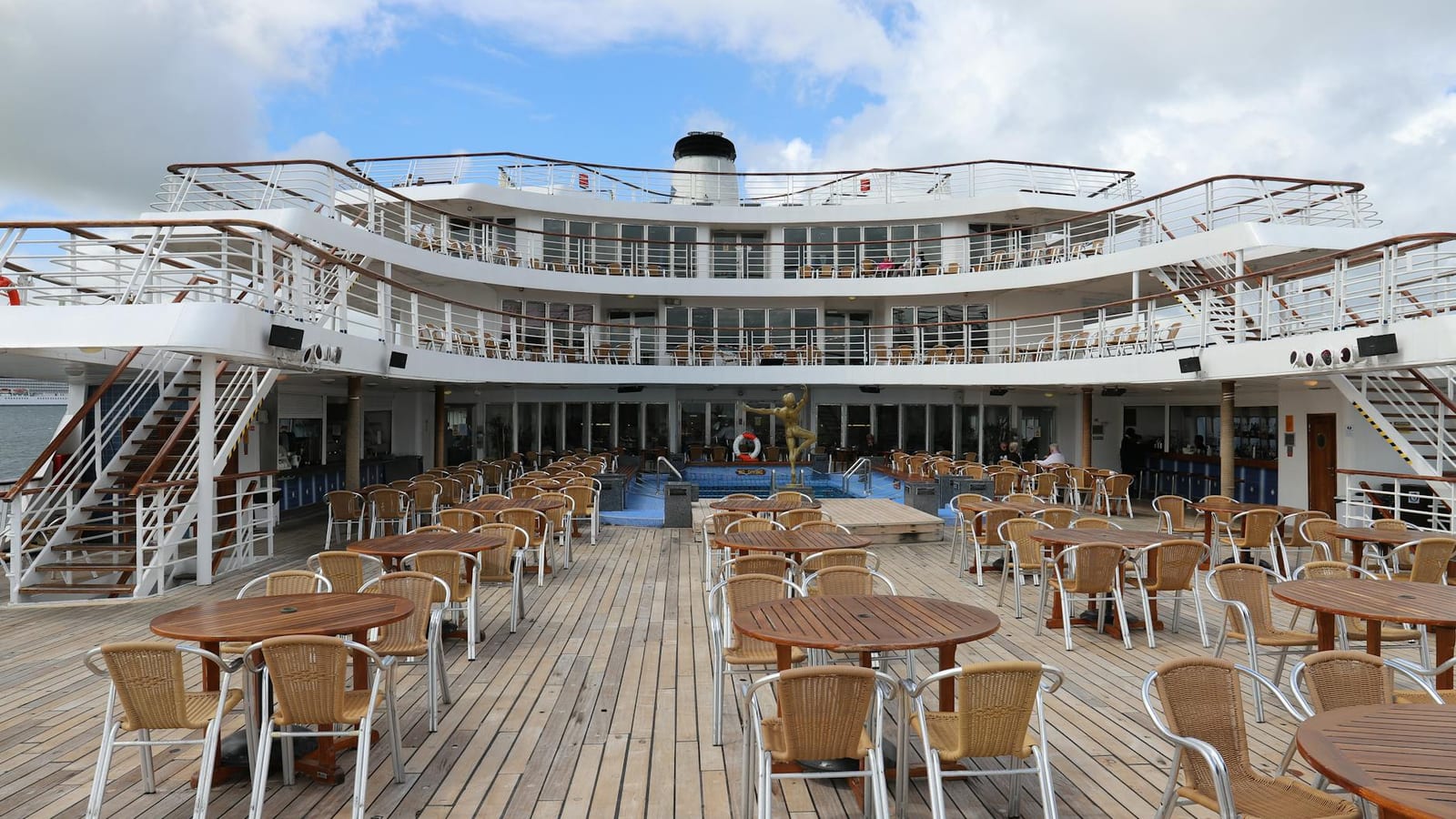 Cruise Hantavirus Cluster Triggers Cross-Border Health Alert