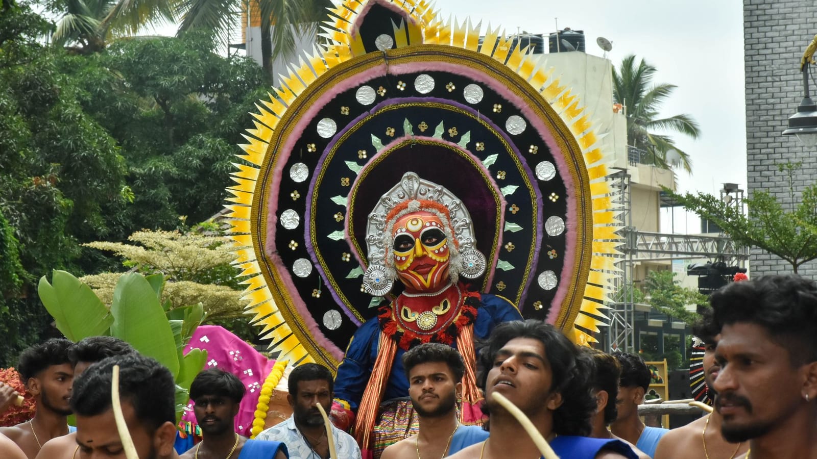 Dussehra 2024 Festivities Lift Seasonal Retail Sales