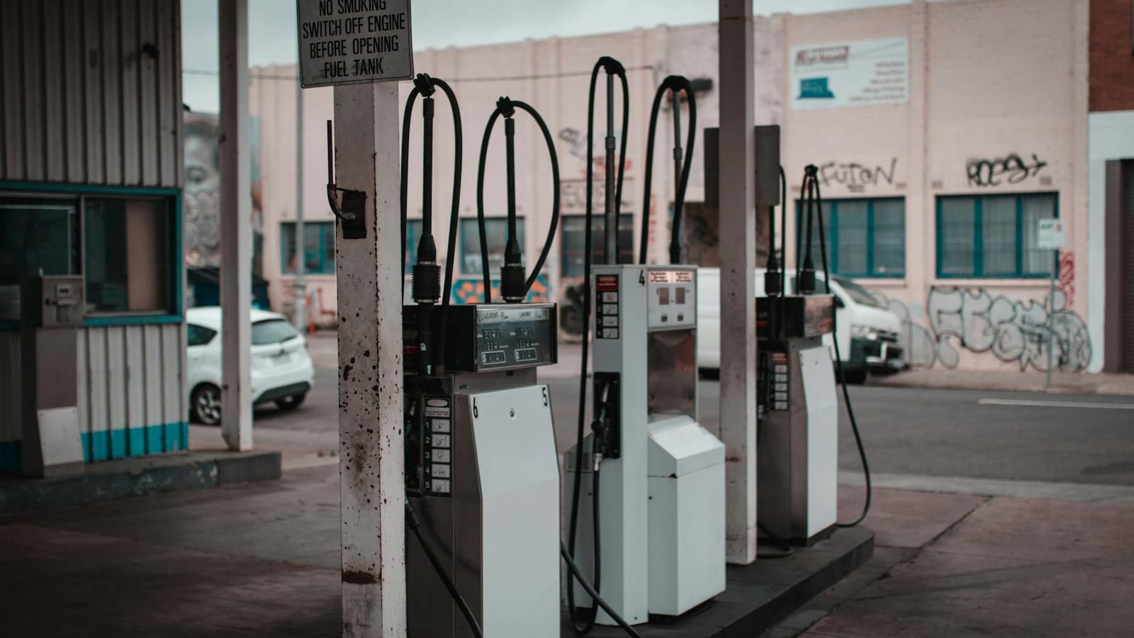 Economist Urges Wealth Tax Over Fuel, Gold Burdens