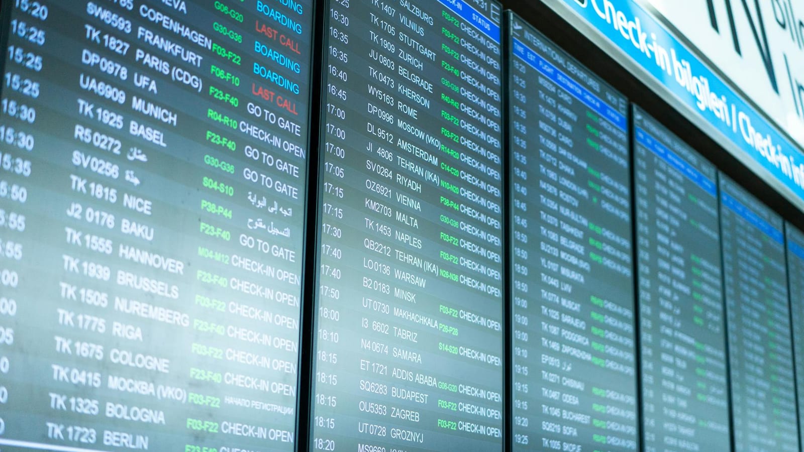 Fake Airline Alerts Show How Rumours Now Hit Indian Wallets