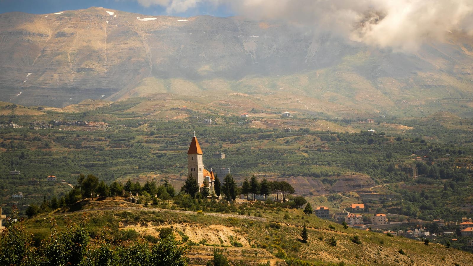 Five killed as Israel strikes south Lebanon homes