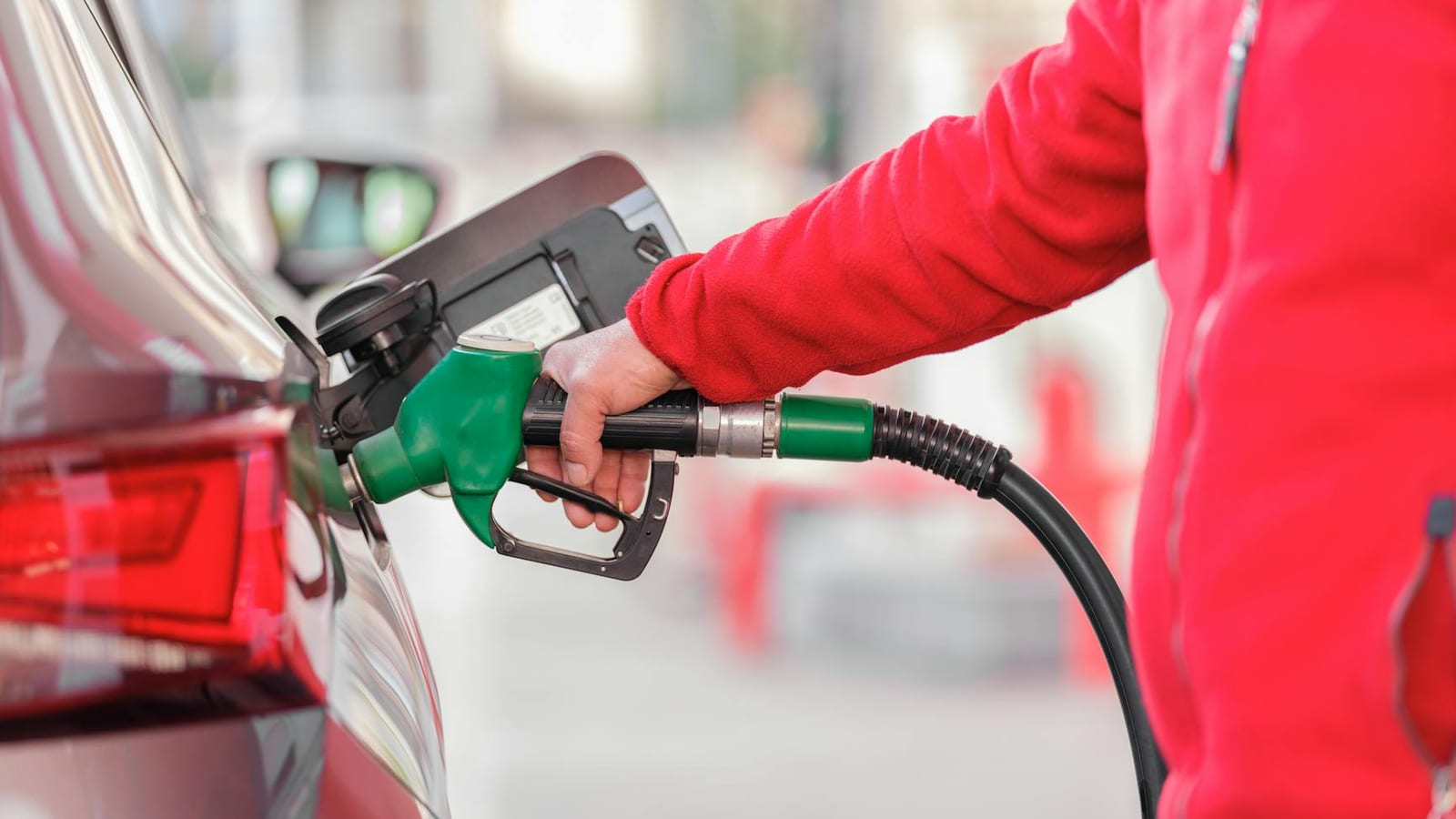 Fuel price hikes put OMC margins back in market focus