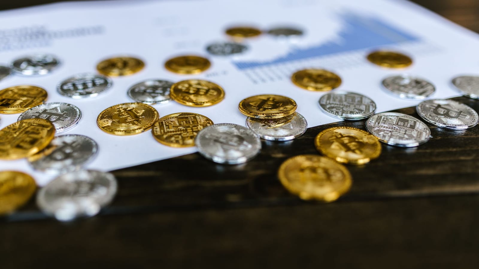 Gold, Silver Rally As US-Iran Pause Hopes Lift MCX