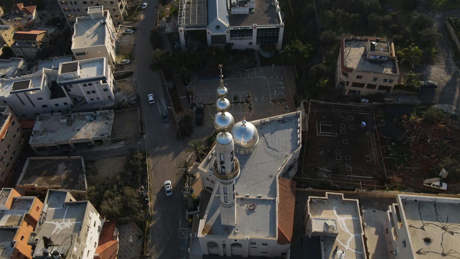 Hezbollah barrage on Haifa draws major Israeli strikes