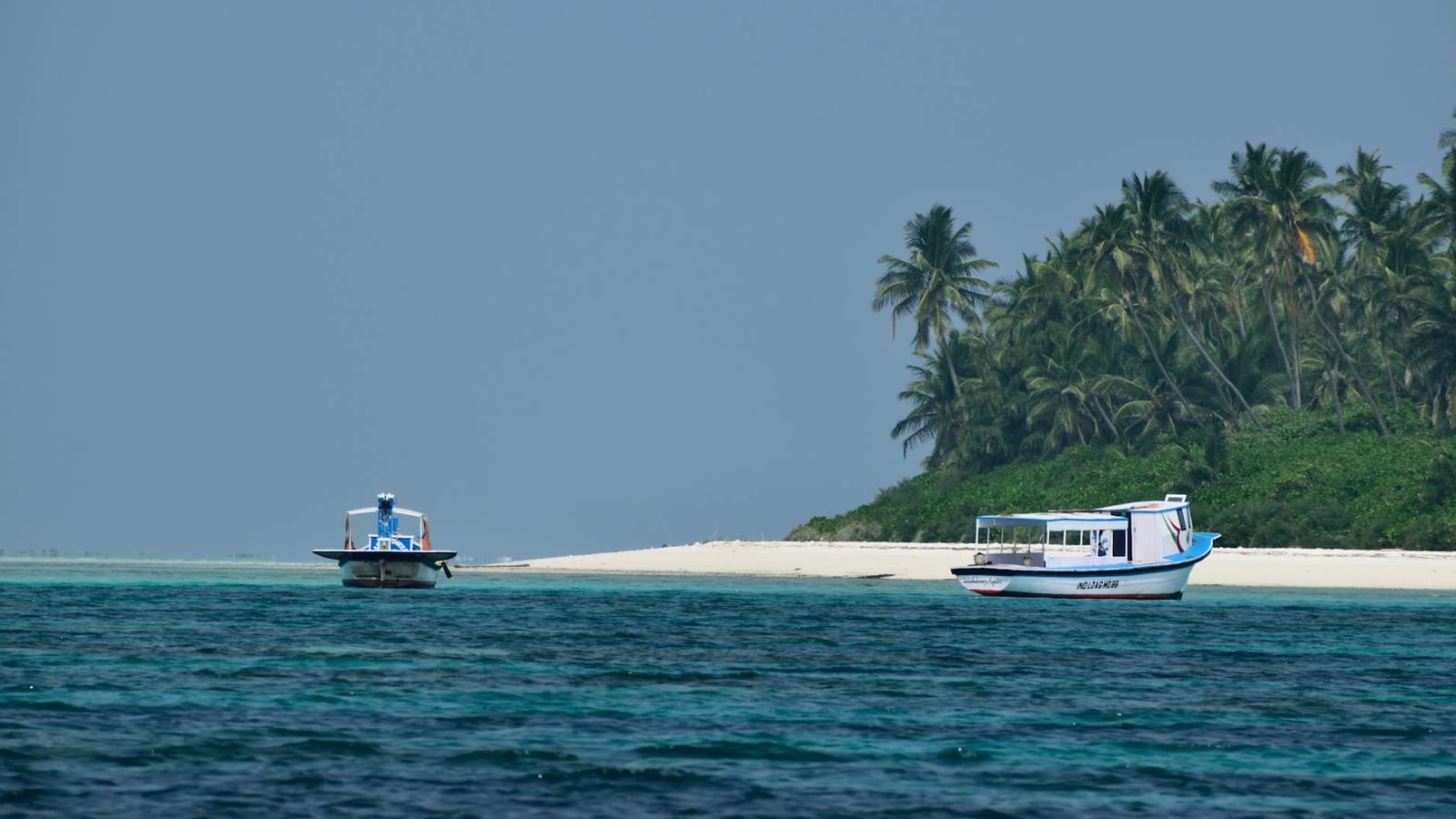 Lakshadweep Boat Scare Puts Tourist Safety in Focus