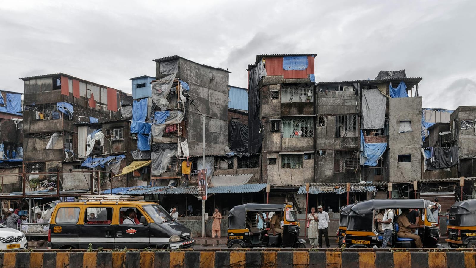 Maharashtra reels from Mulund crash, drownings and heat
