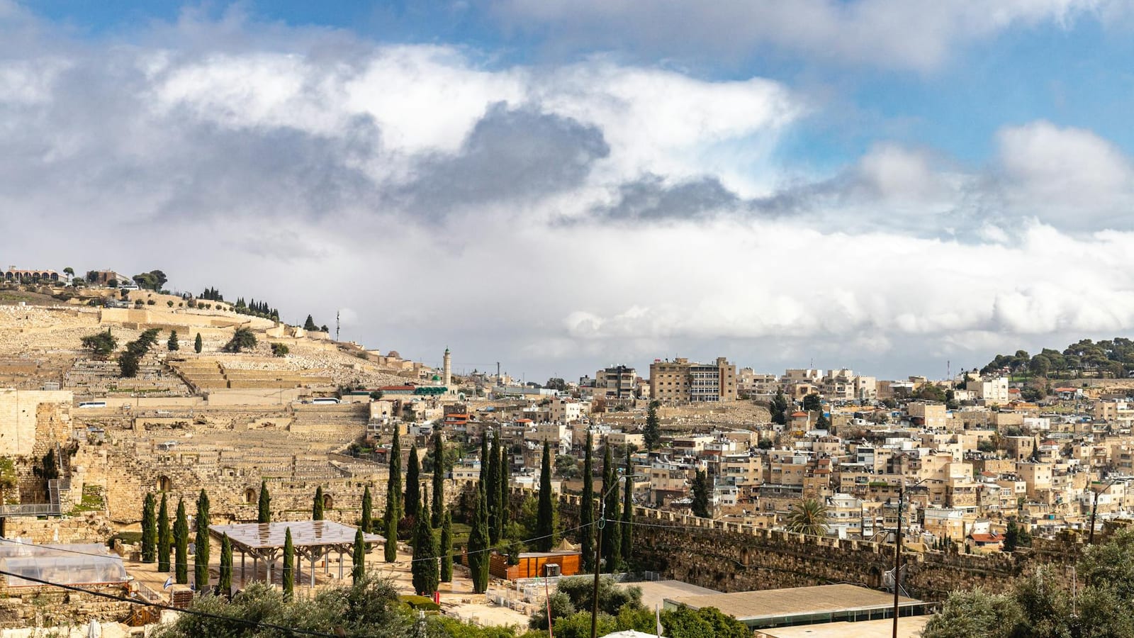 Netanyahu Signals Israel May Strike Lebanon Threats
