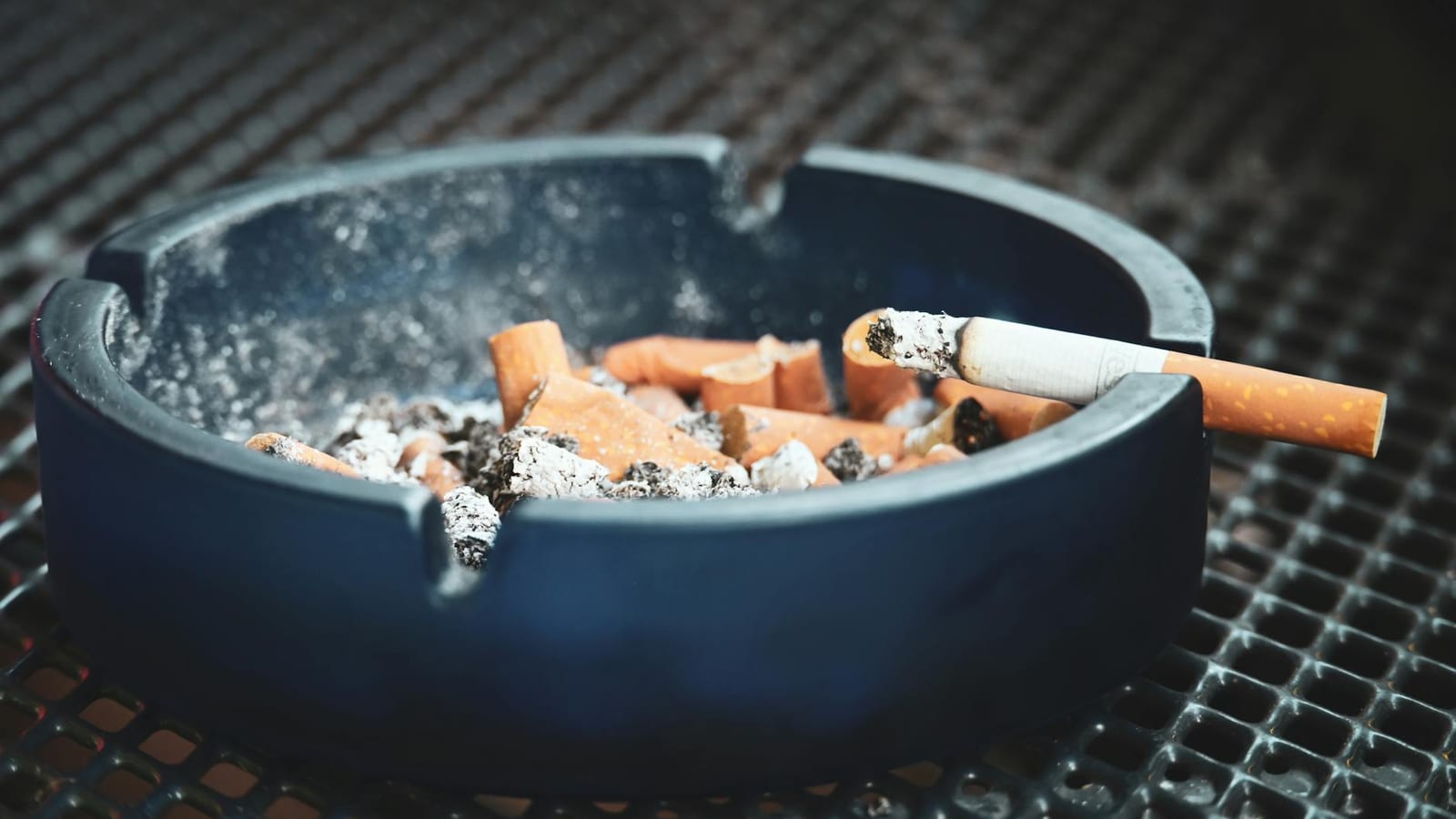 Smoking Cessation Linked To Lower Dementia Risk