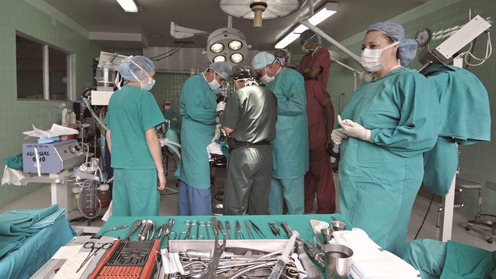 UK suspends Indian-origin neurosurgeon for misconduct
