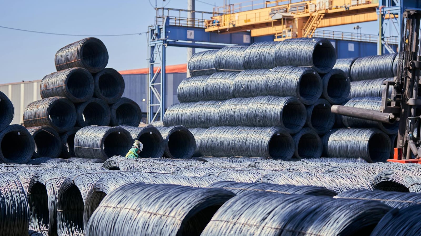 US tariff rush drives copper costs higher worldwide